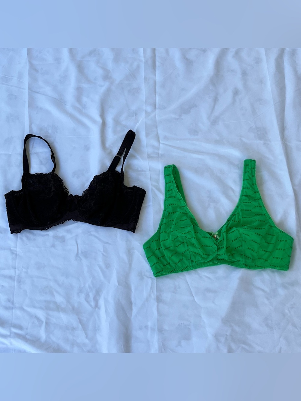 Savage X Fenty Black Lace Underwire Bra & Bright Green Soft-Cup Bra Set